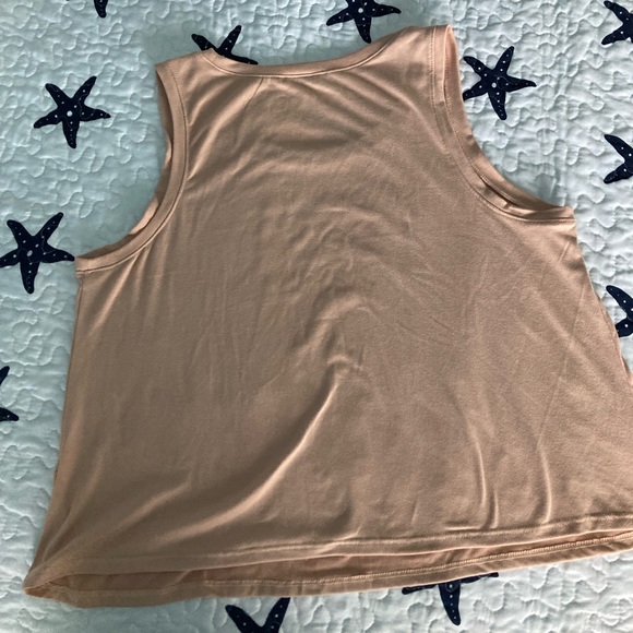 Flexure Crop Top - Picture 3 of 5